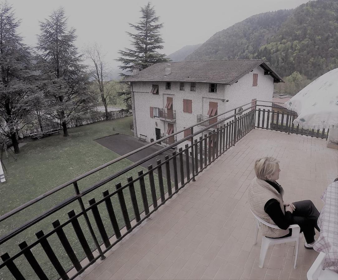Residence Catullo Bezzecca Dış mekan fotoğraf